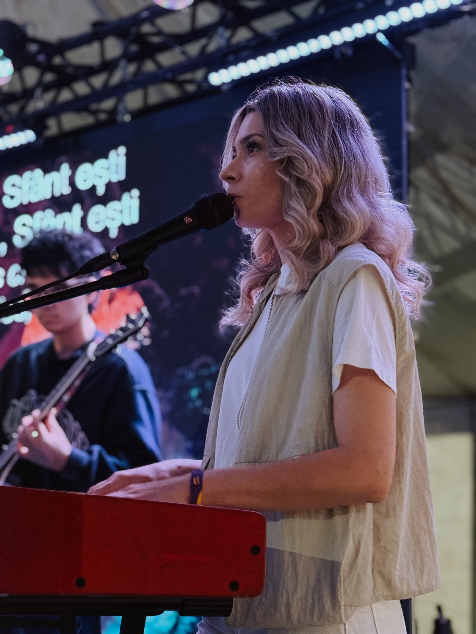 Vocalist on stage